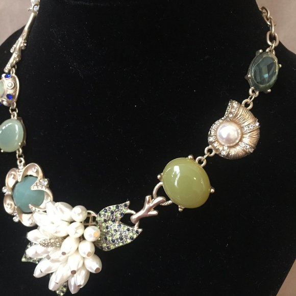 Matte Gold Colored Floral Statement Necklace - Picture 4 of 10